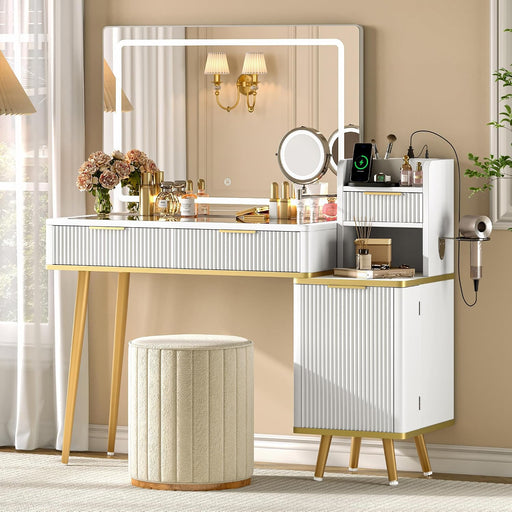 Vanity Desk With 5X MagnifyingMirror USBChargingPort