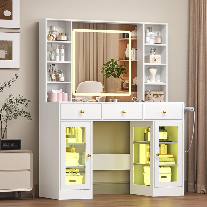 White Cosmetic Vanity Desk With Illuminated Mirror