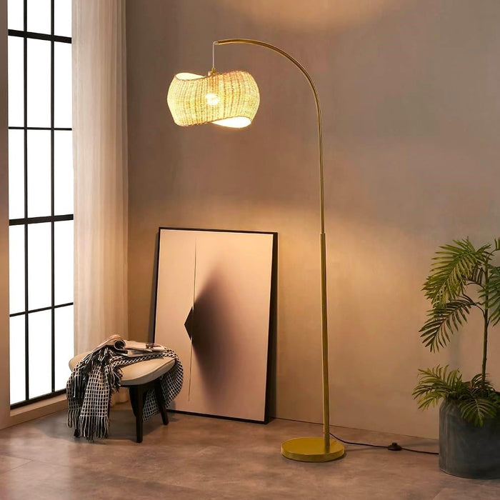 Wave Arc Floor Lamp - Chic Standing Lamp with Unique Hanging Wicker Pendant Shade for Living Room, Boho Rattan Natural Decor Lamp, Arcs over Sofa, Bedroom & Office Desk for Reading - Brass