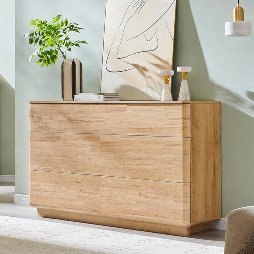 Modern 7 Drawer Dresser for Bedroom, 52" Wide Handleless Chest of Drawers, Large Push-To-Open Wood Storage, Dresser TV Stand for Bedroom, Living Room, Hallway, Curved Profile, Natural Oak