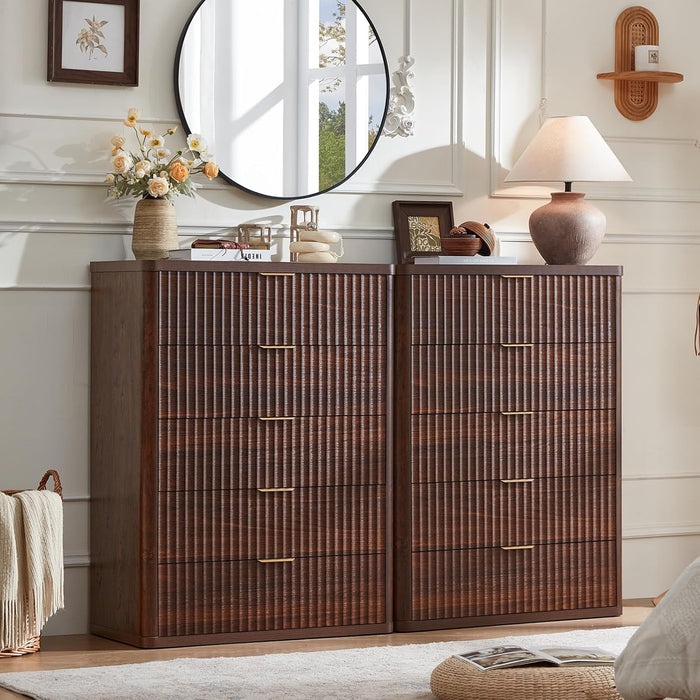 Fluted 5 Drawers Dresser for Bedroom, 41" Tall Modern Chest of Drawers with Metal Handle, Curved Profile Farmhouse Closet Organizer Wood Dressers TV Stand for Living Room, Hallway, Walnut