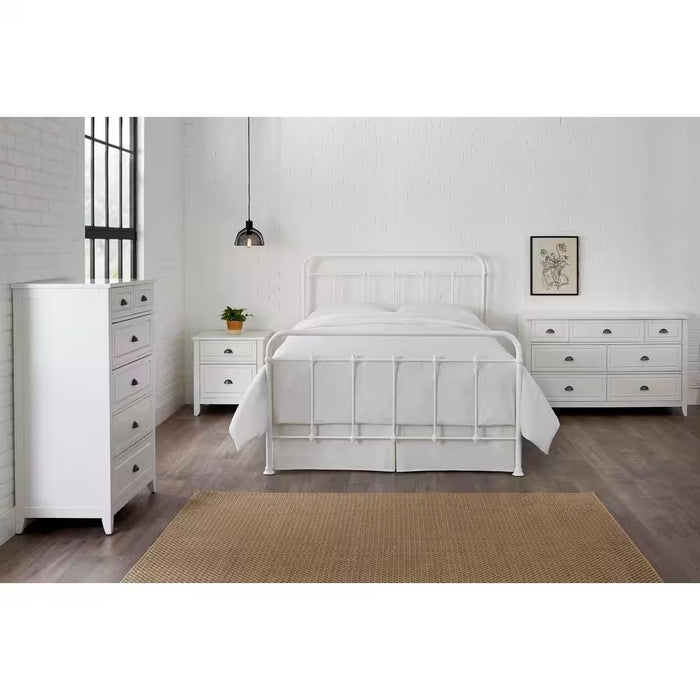 Dorley Farmhouse White Metal Queen Bed (64.76 in W. X 53.54 in H.)