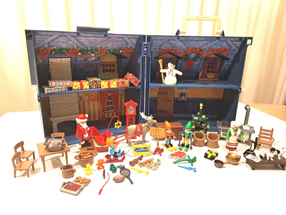 5755 Playmobil Christmas Playhouse, Take-Along House with Many Extras from 2005. Toys for Christmas, Christmas Gift