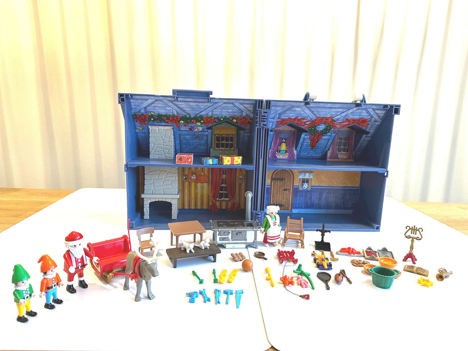 Playmobil 5755 Christmas Playhouse, Take-Along House with Many Extras from 2005. Toys for Christmas, Christmas Gift