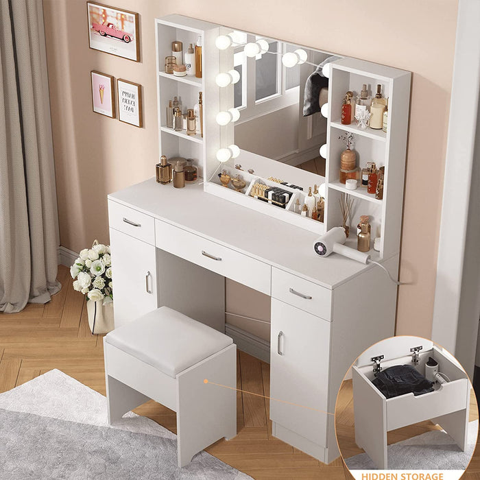 White Vanity Set with Drawers and Cabinets