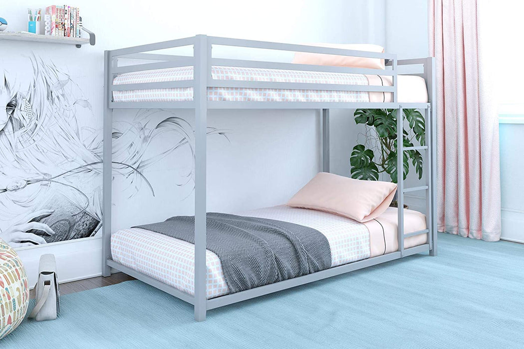 Metal Triple Bunk Bed with Guardrails